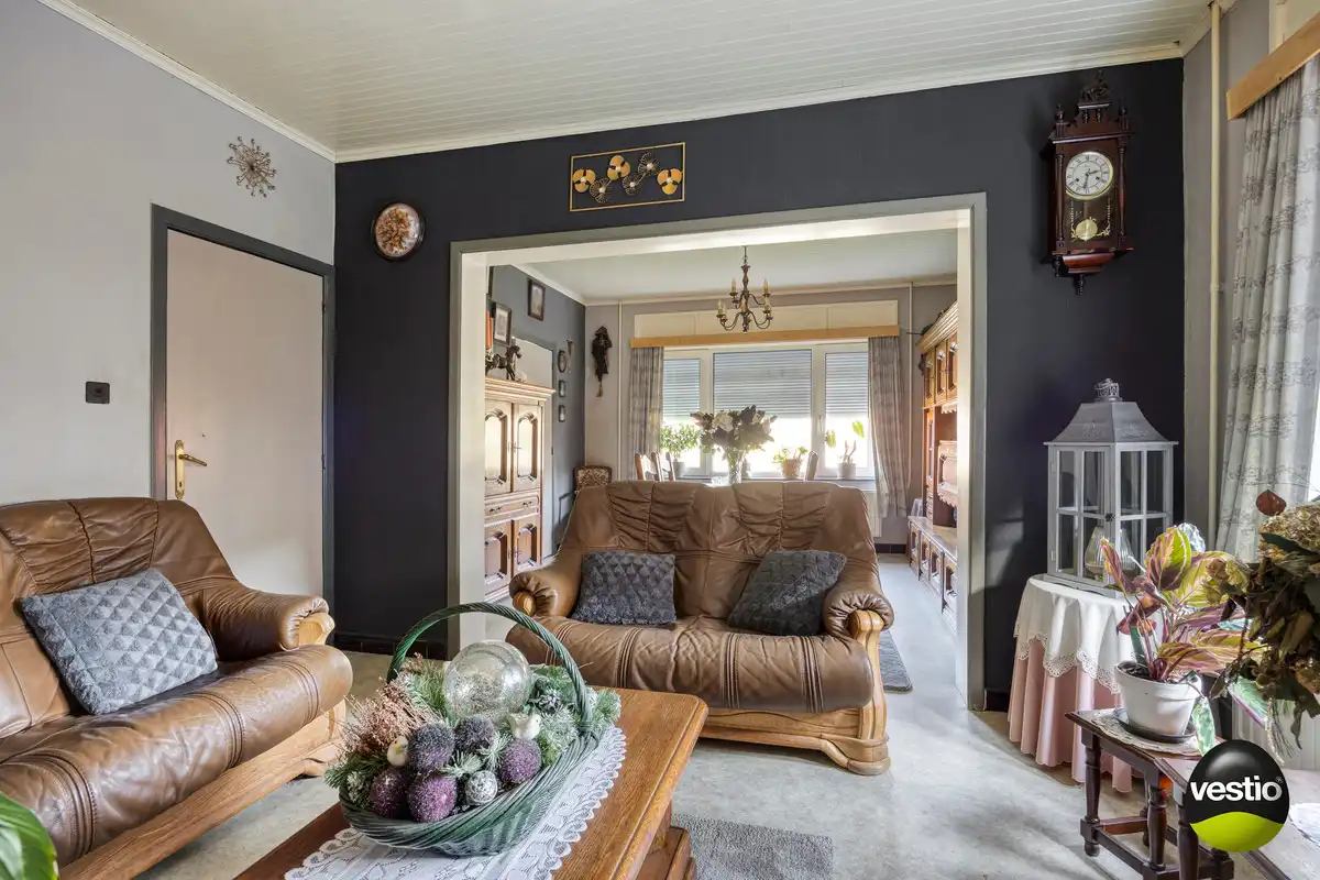 OP TE FRISSEN VRIJSTAANDE WONING OP 9A74CA TE EIGENBILZEN. foto 2