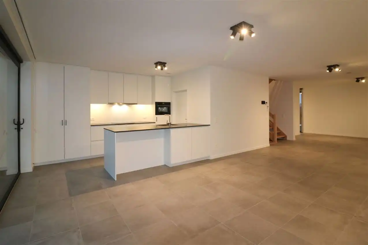 Nieuwbouw, energiezuinig, prachtige omgeving, garage foto 14