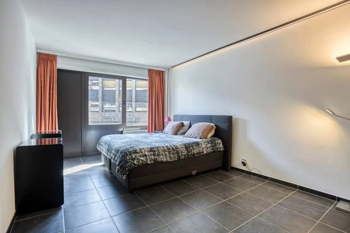 Uitzonderlijk ruim appartement met terras in hartje Hasselt  foto 8
