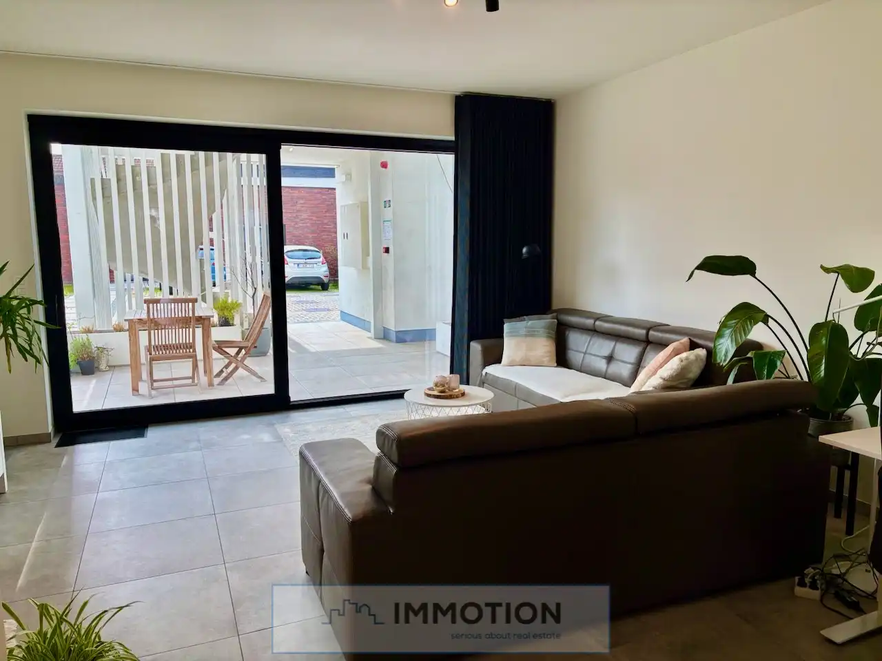 Recente woning met 3 slaapkamers en parking te huur in centrum Kortrijk foto 5