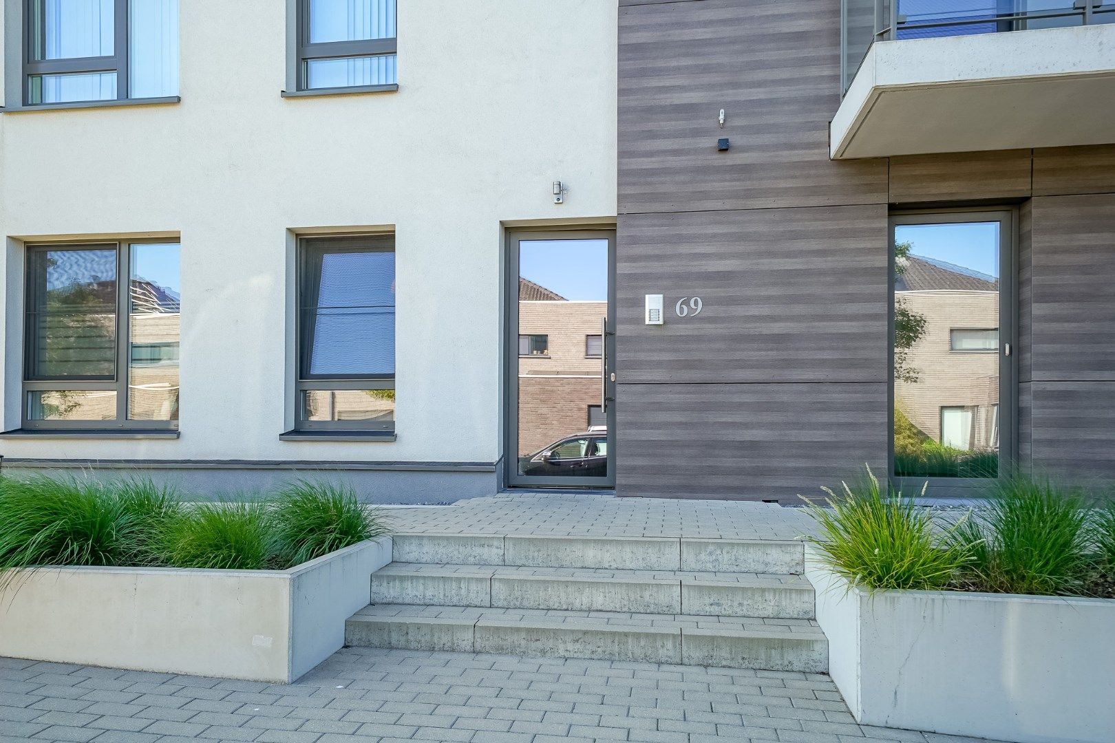 2 slaapkamer appartement met groot terras, garage en open uitzicht op groen foto 2