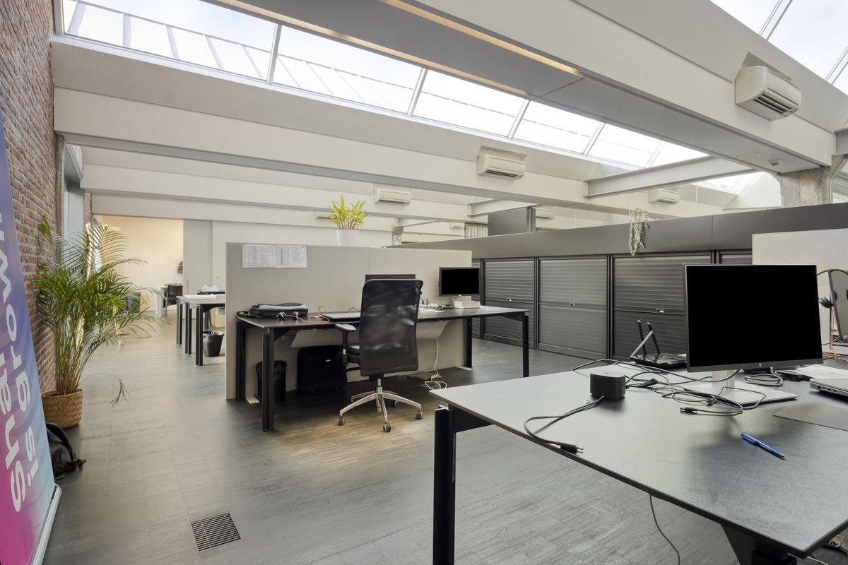 Moderne kantoorruimte op toplocatie nabij E40 en stadscentrum foto 6