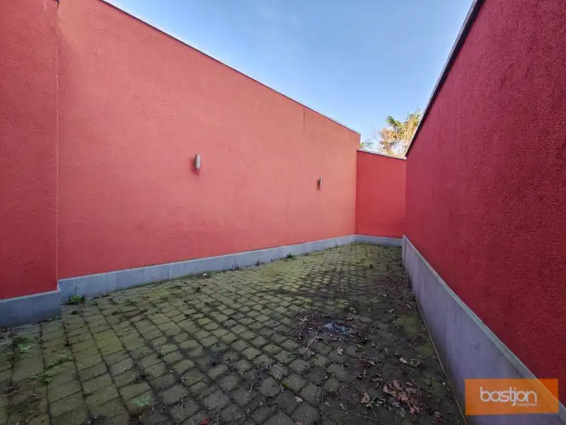 Instapklare bel-etage nabij het centrum. foto 13