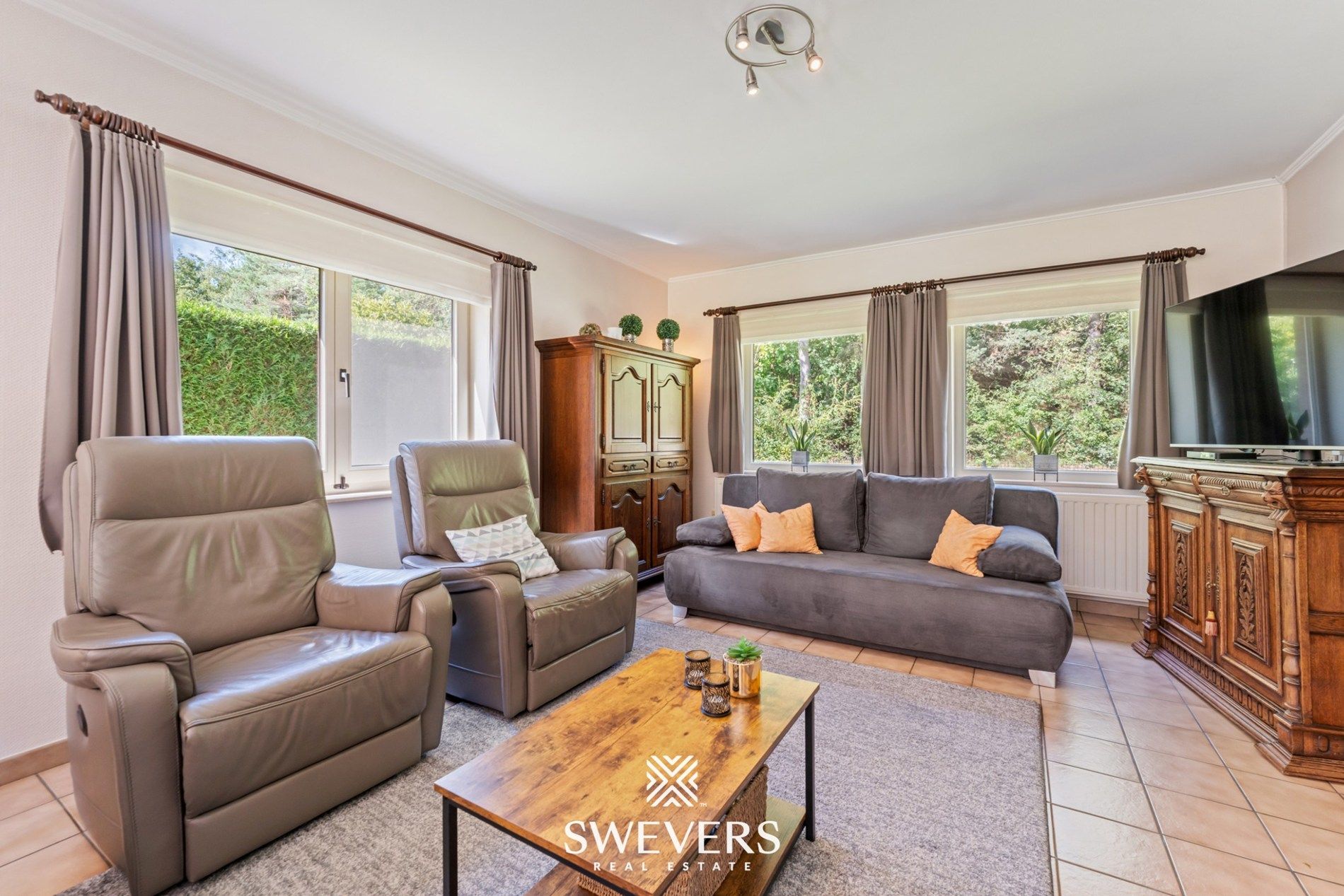 Verzorgde woning met 3 slaapkamers en rustig gelegen op zonnig perceel van 42a foto 6