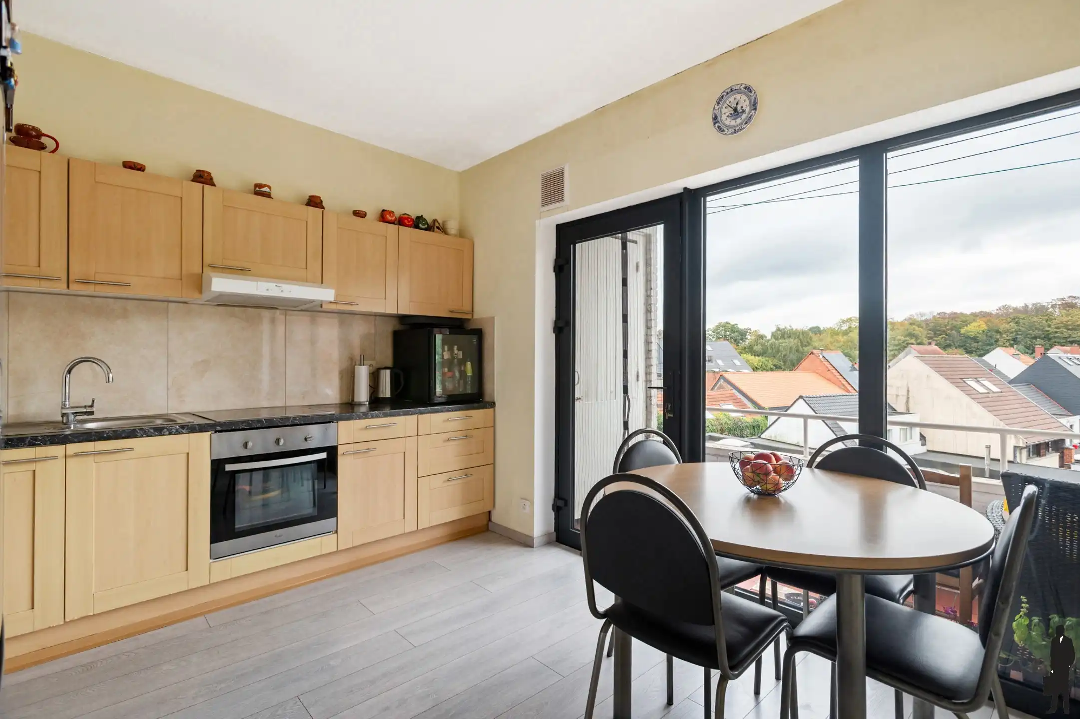 Appartementsgebouw op top-locatie te koop foto 23