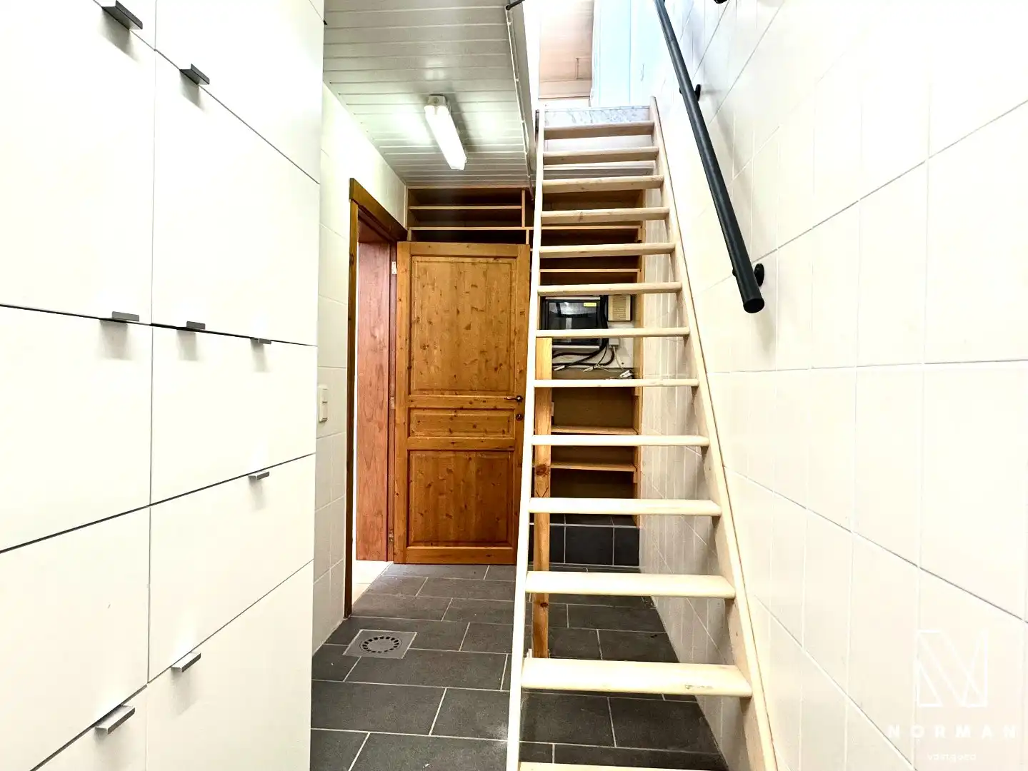 Woning met 2 slaapkamers en terras in Harelbeke te huur! foto 9