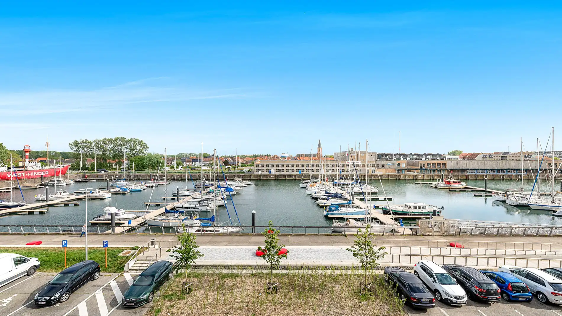 Instapklaar appartement (100m²) te koop aan de jachthaven foto {{pictureIndex}}