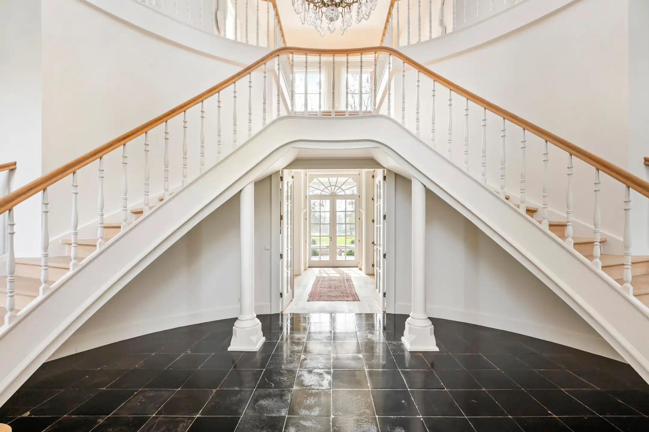GEEL - Stijlvolle villa met parktuin foto 2