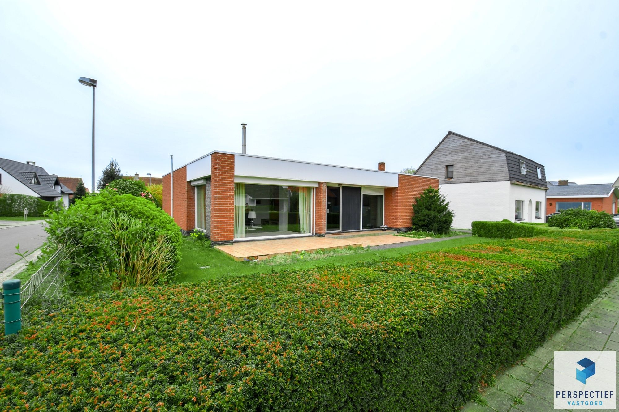 RUIME LICHTRIJKE woning met tuin en garage foto 25