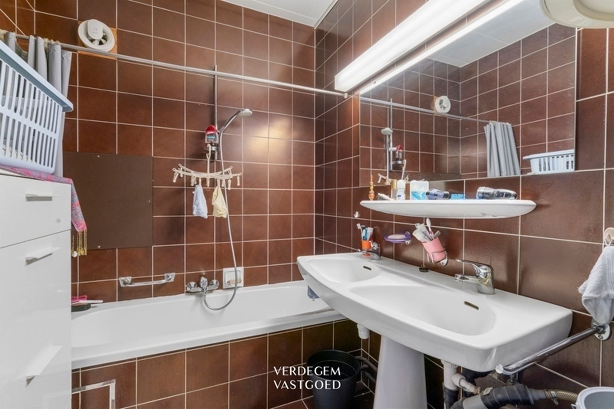 Degelijk appartement met 2 slaapkamers, 2 terrassen en mogelijke aankoop garage foto 6