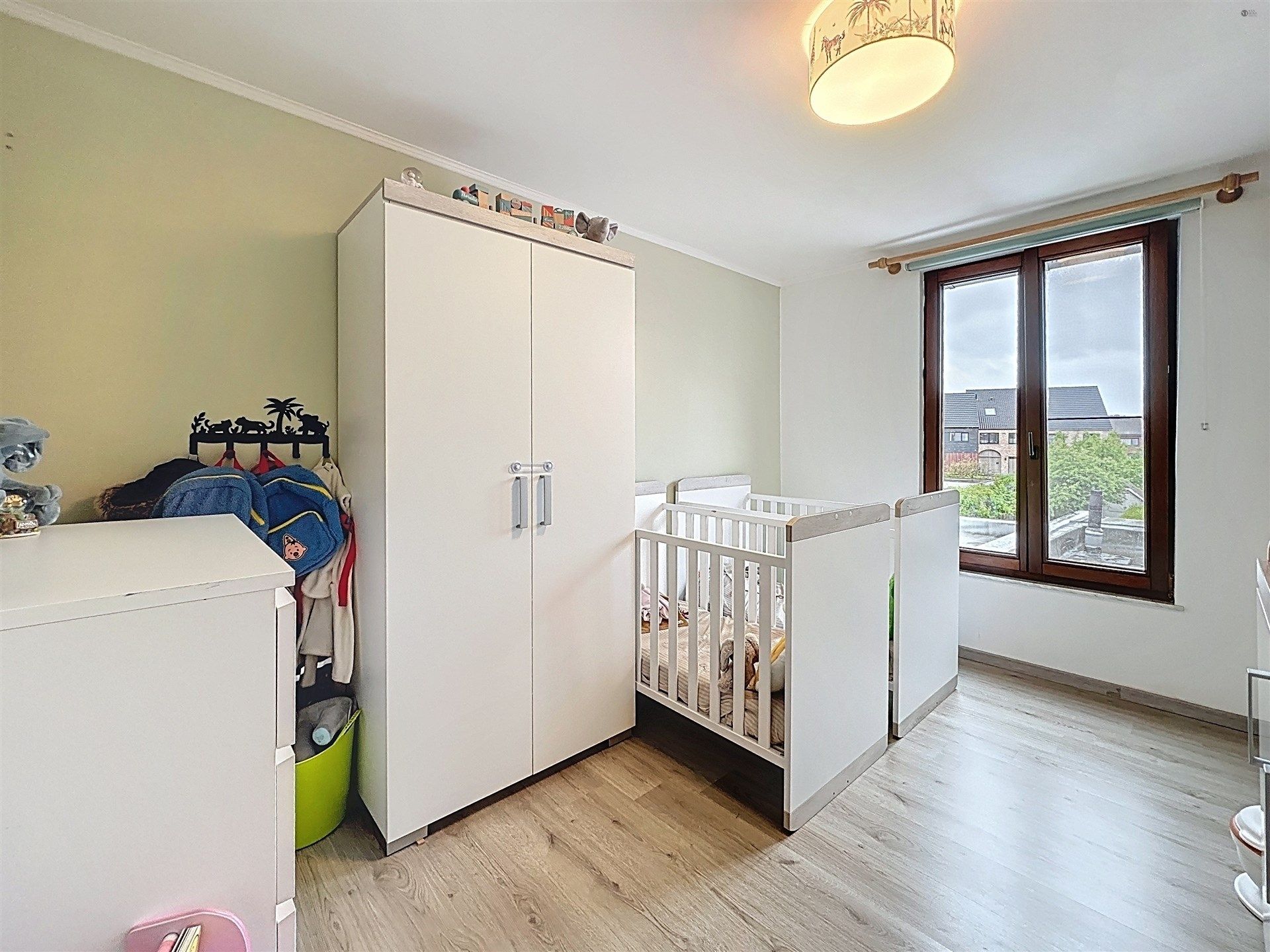 Instapklare woning met 3 slaapkamers en gezellige tuin op perceel van 310m². foto 11