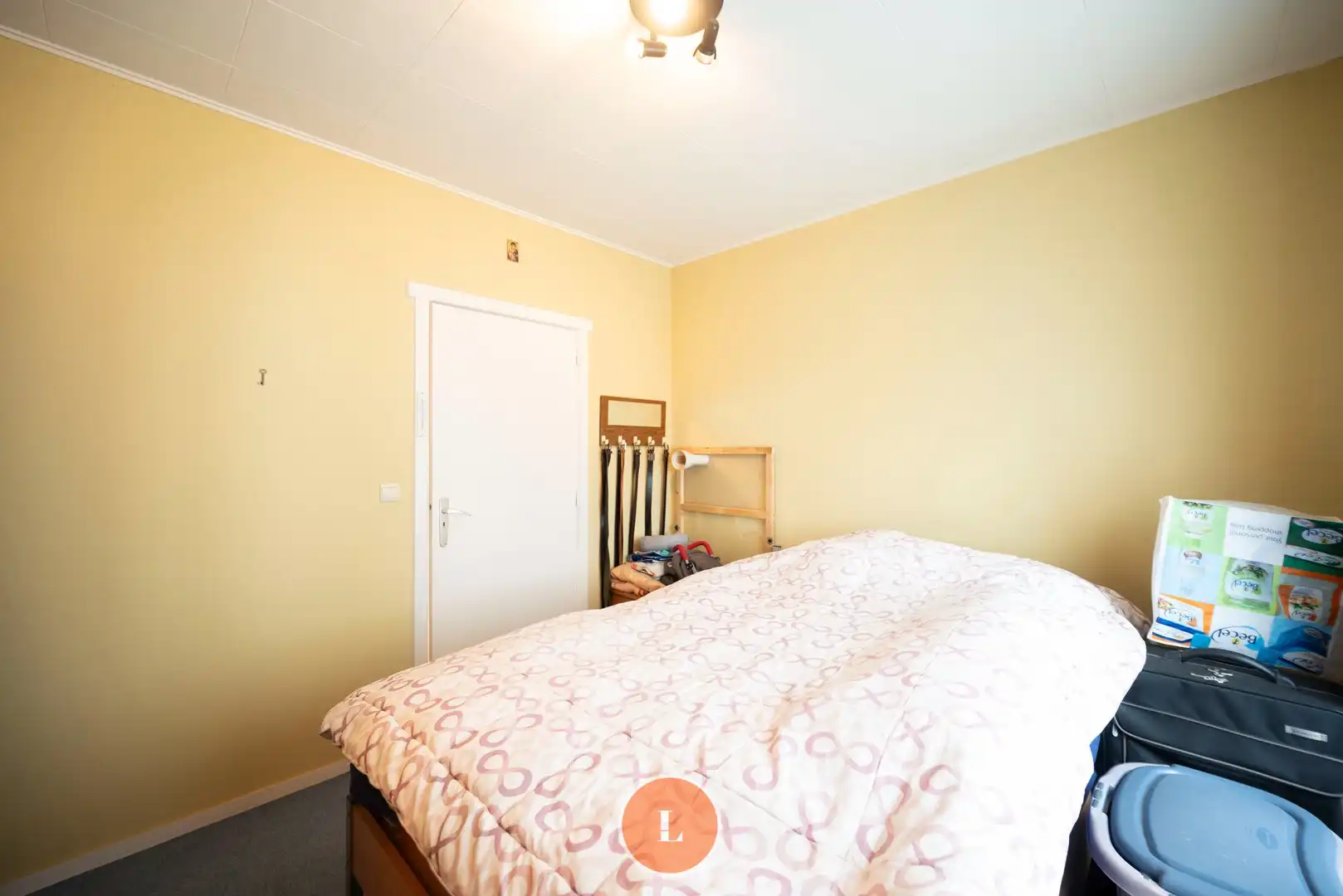 Te koop bungalow met 4 slaapkamers en ruime garage in rustige buurt foto 10