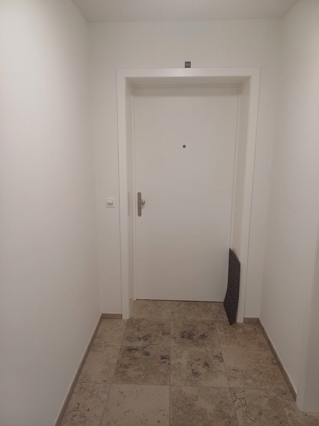 Instapklaar gelijkvloers appartement in Peer centrum met ruim terras + tuintje. foto 23