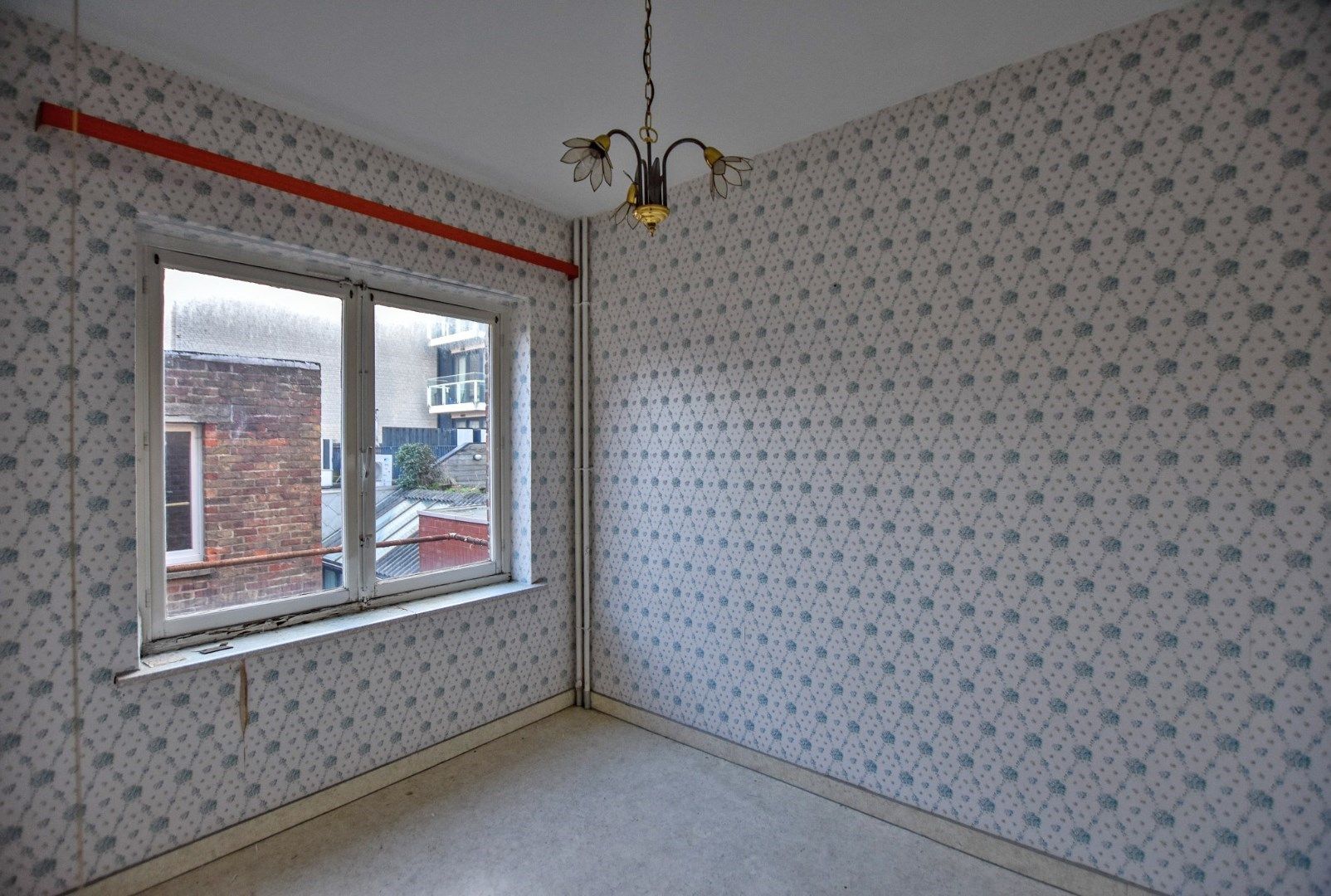 Te renoveren appartementsgebouw op 300m van de zee te Koksijde.  foto 7