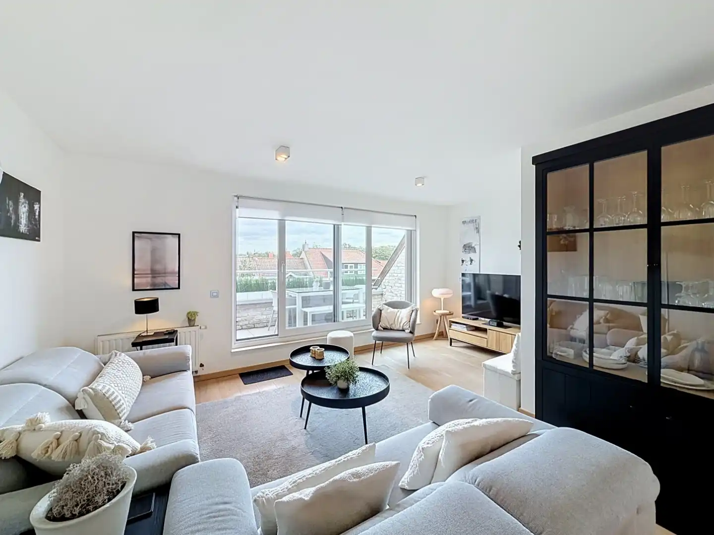 Instapklaar luxueus duplex appartement met zonnig terras te Nieuwpoort-Stad foto 3