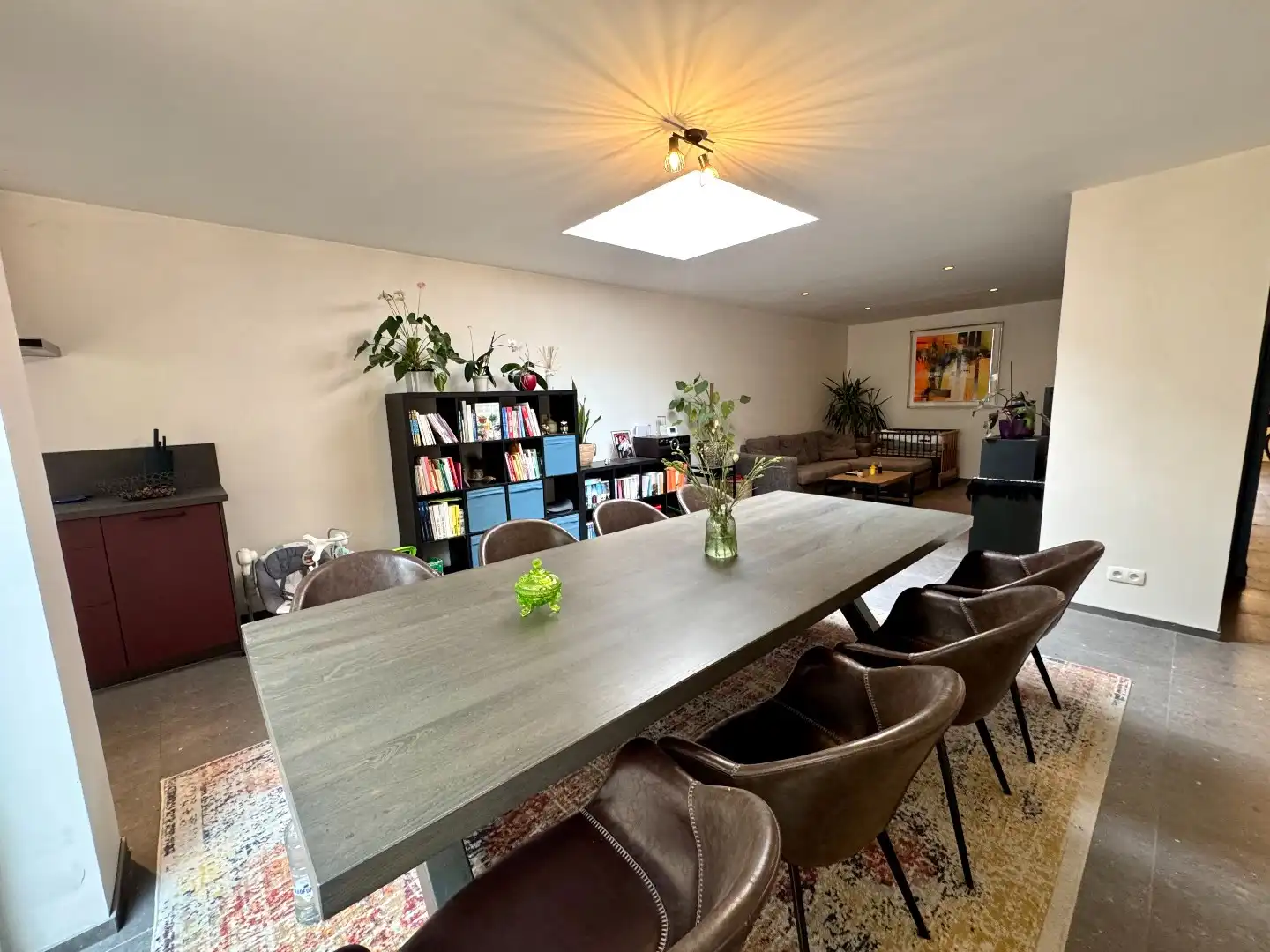 GERENOVEERDE WONING MET 4 SLPKS, 2 BADKAMERS, TUIN EN HUURGARAGE foto 8