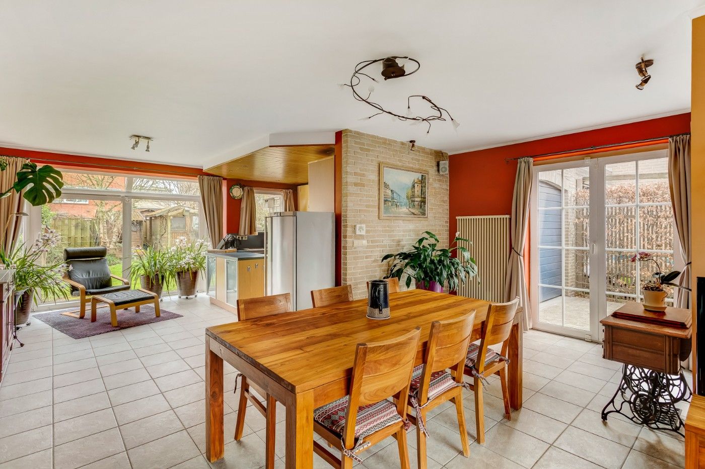 Instapklare HOB met 4 slpk., garage en toffe tuin foto 5