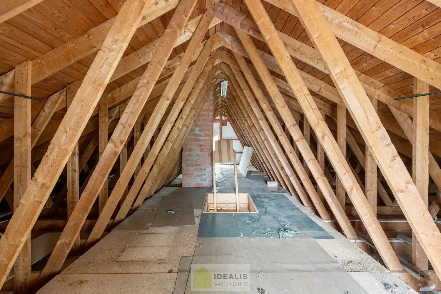 TE RENOVEREN WONING MET 5 SLAAPKAMERS OP EEN PRACHTIG PERCEEL VAN 15A 75CA OP EEN UITZONDERLIJKE RUSTIGE EN GROENE LIGGING IN EEN DE VILLAWIJK ACHEL STATIE foto 35