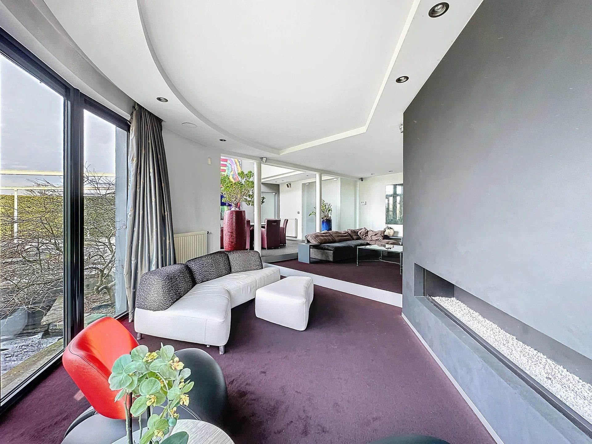 Unieke moderne woning met een dubbele bestemming op een perceel van 29a24ca. foto 44