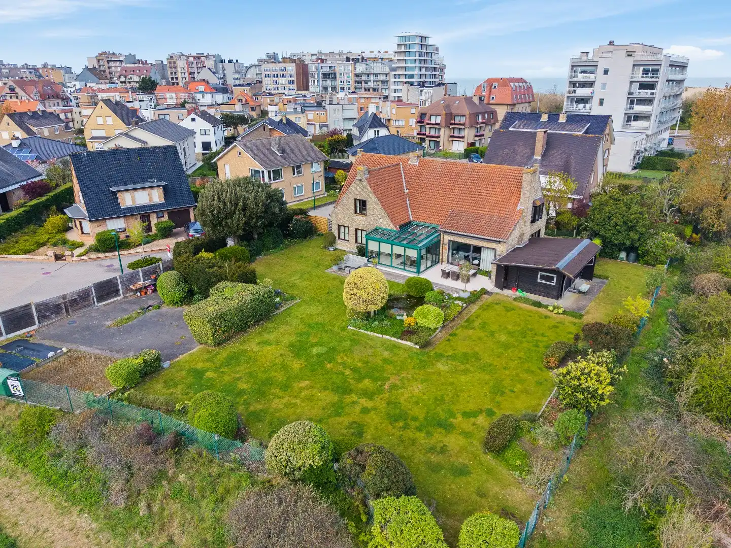 Villa 6 slpk's grenzend aan het natuurgebied te De Panne foto 21
