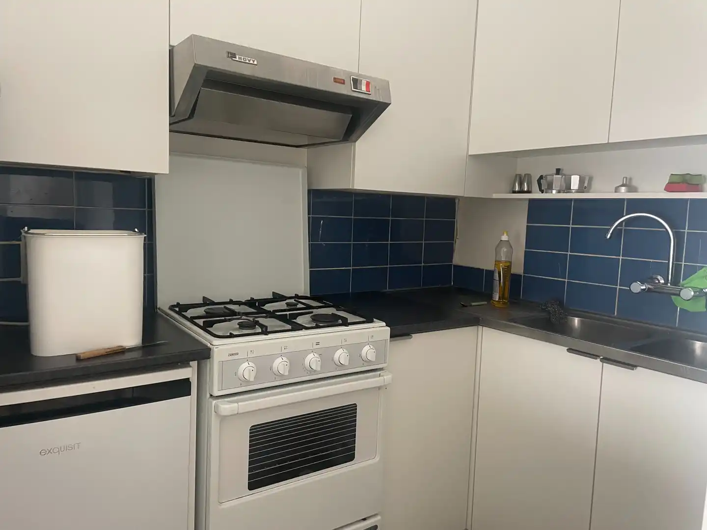Gemeubeld appartement met 2 slaapkamers foto 3