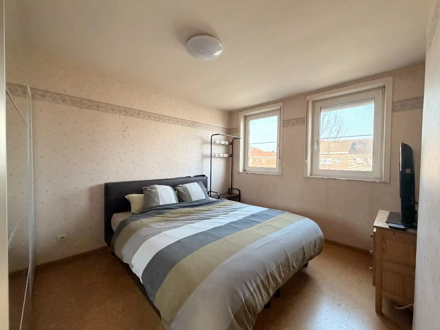 Instapklare halfopen bebouwing met ruime garage te koop in Harelbeke (Arendswijk) foto 11