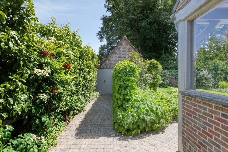 Landelijke woning met 3 slaapkamers en prachtige tuin TE KOOP in OOSTROZEBEKE! foto 45