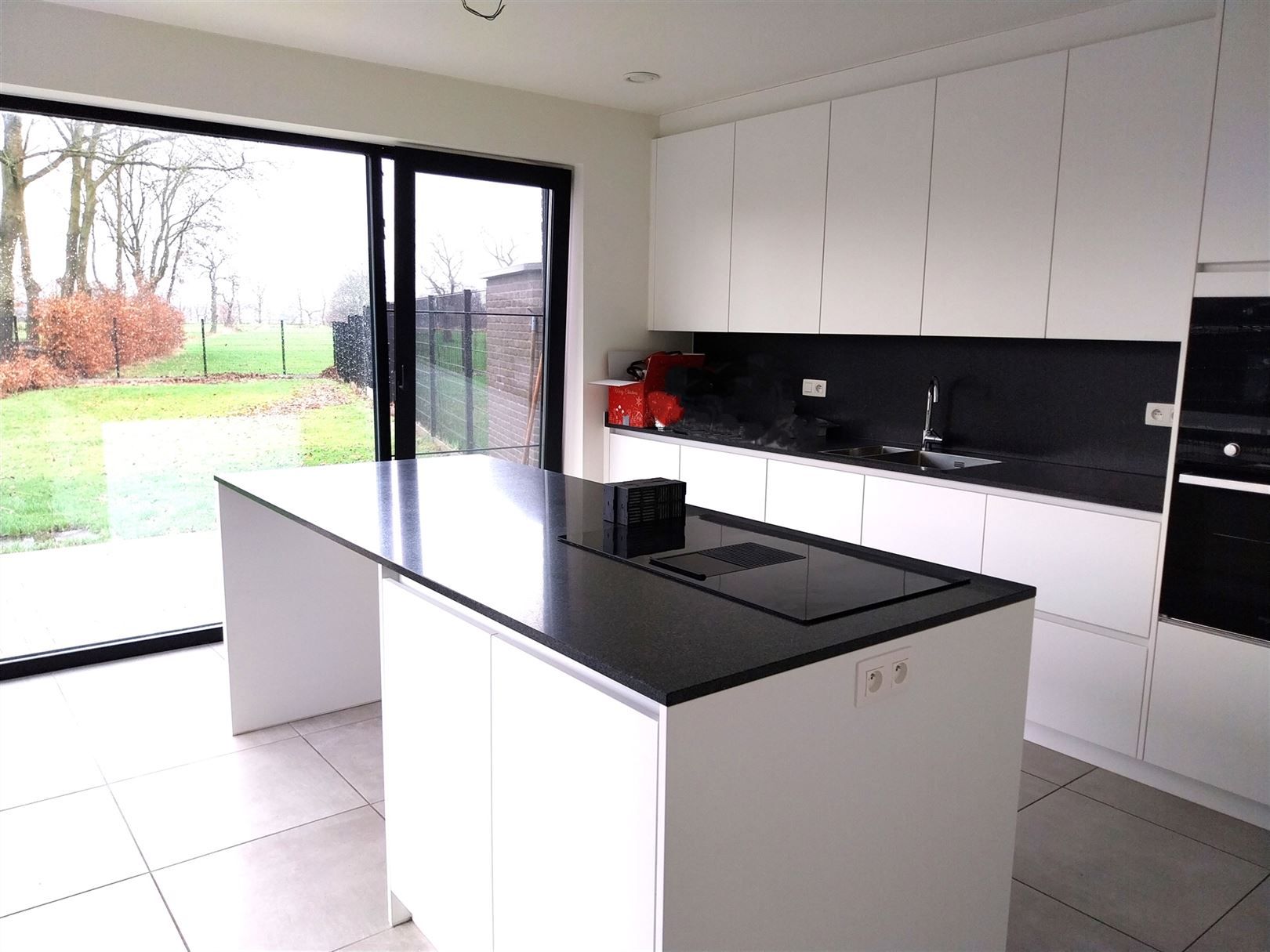 TE  HUUR: BEN-woning met 3 slaapkamers in Pelt! foto 4