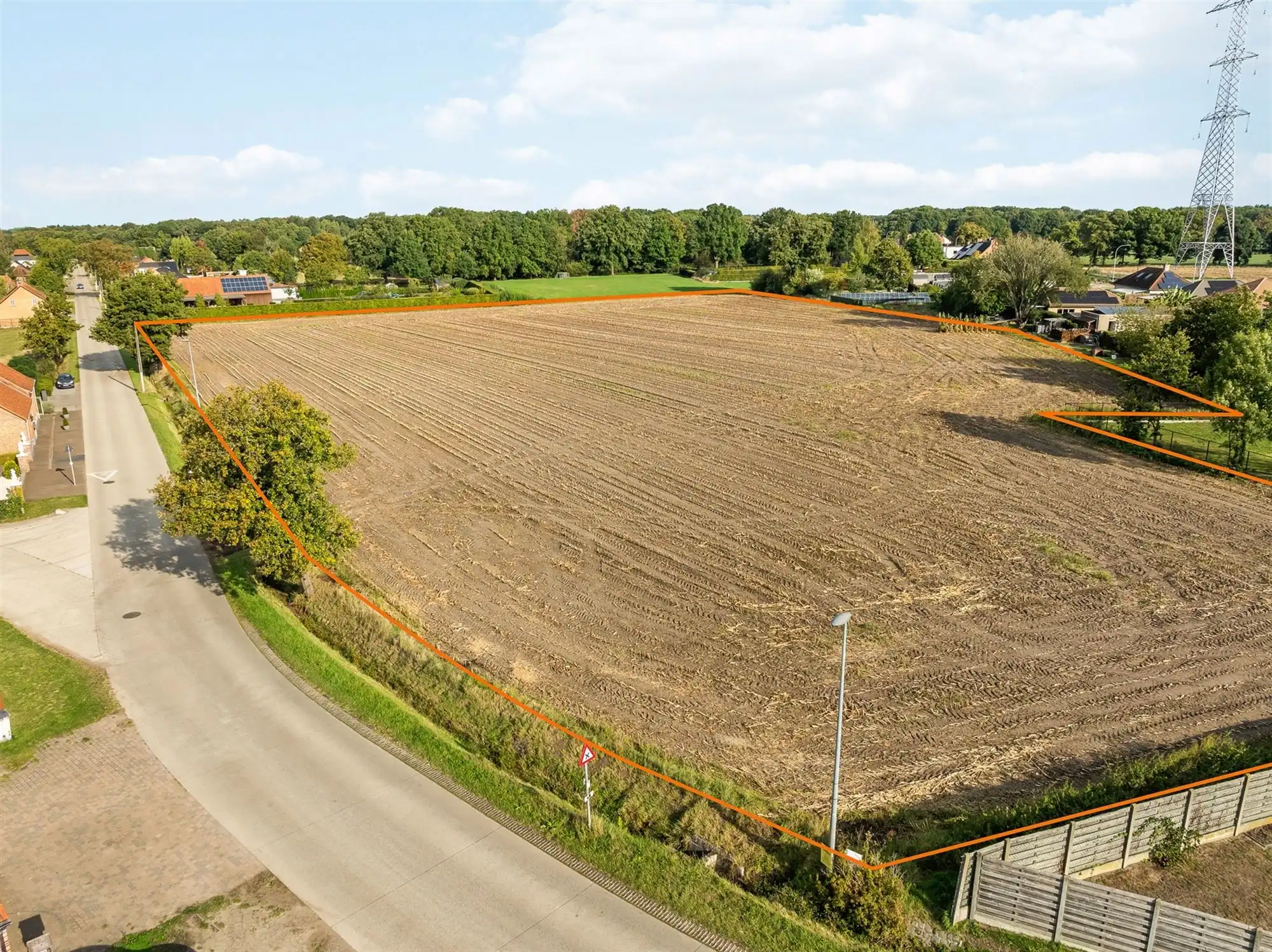 UITZONDERLIJK PERCEEL BOUWGROND MET WEILAND OP TOTALE OPPERVLAKTE VAN 2,1 HECTARE TE OLMEN foto 3