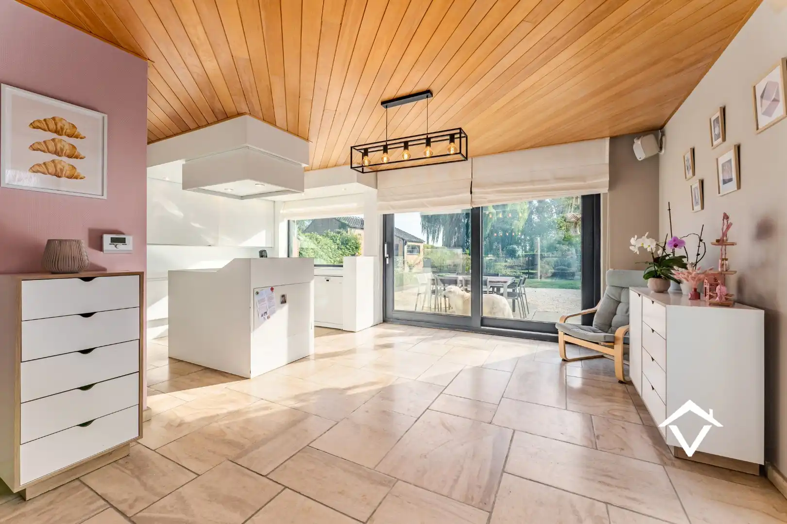 Instapklare woning met 6 slaapkamers op een topligging te Koekelare  foto 7