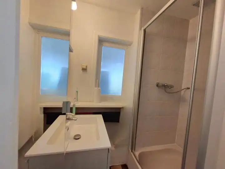 Ruime woning met garage foto 8