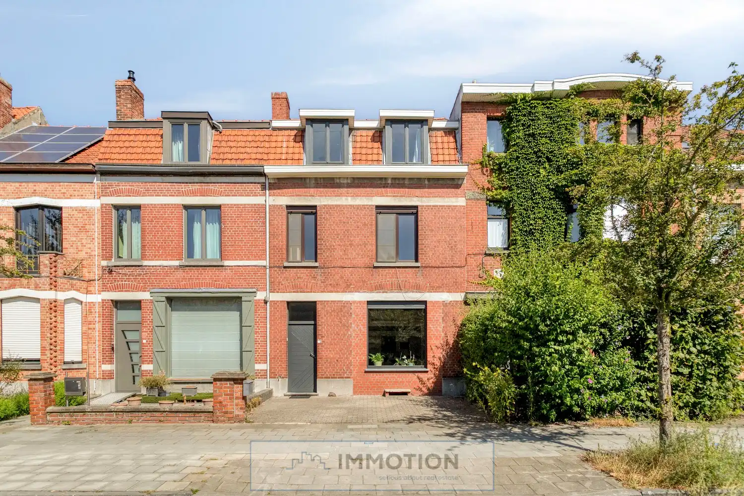 Karaktervolle stadswoning met renovatiepotentieel en unieke troef foto 17