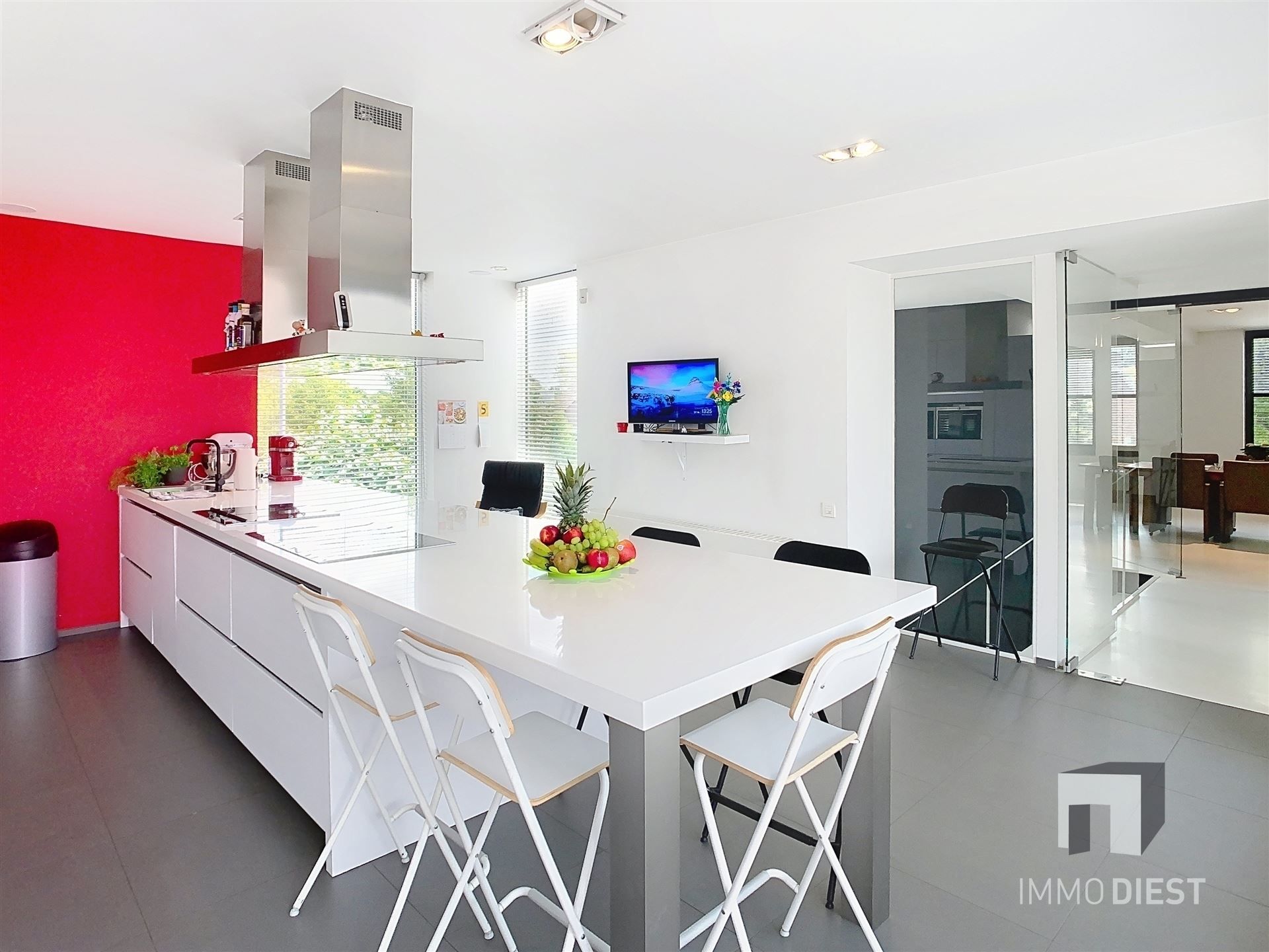 Handelspand met luxe woonst op goede locatie foto 22
