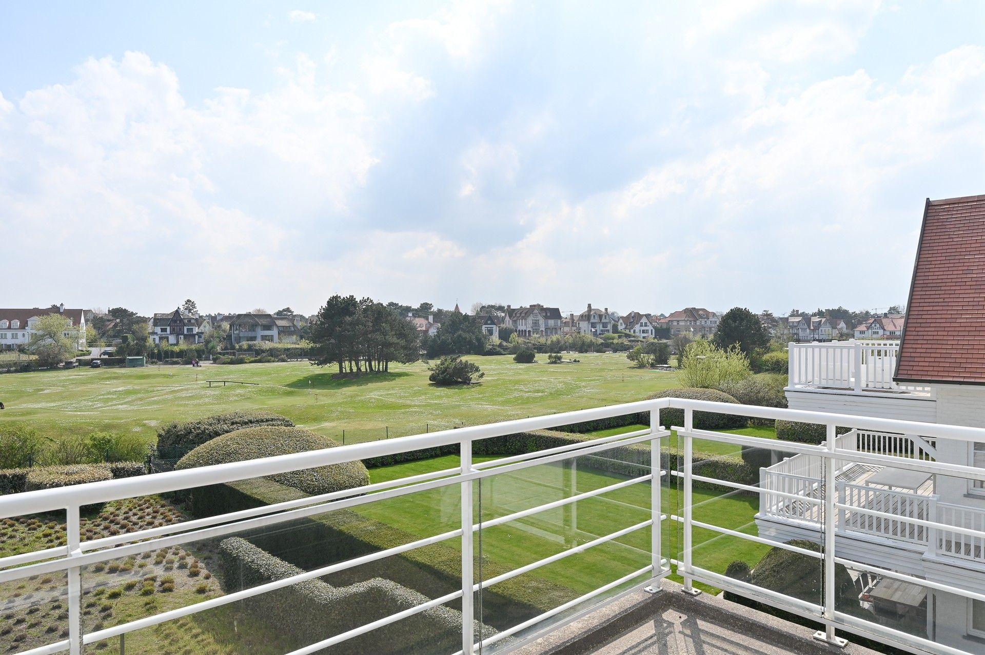 Uniek appartement aan de minigolf van het Zoute in Knokke. foto 7