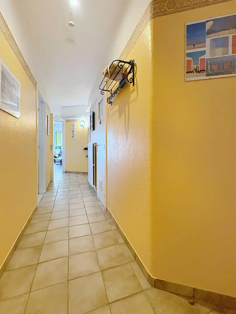 Te koop: Op te frissen appartement met zeezicht – Koksijde foto 7