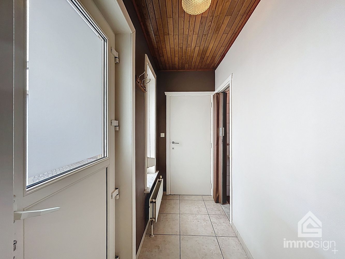 Instapklare gelijkvloerse woning (bungalow) op een perceel van 1079 m² met uitzicht over de velden, vlakbij de grens met Nederland foto 11