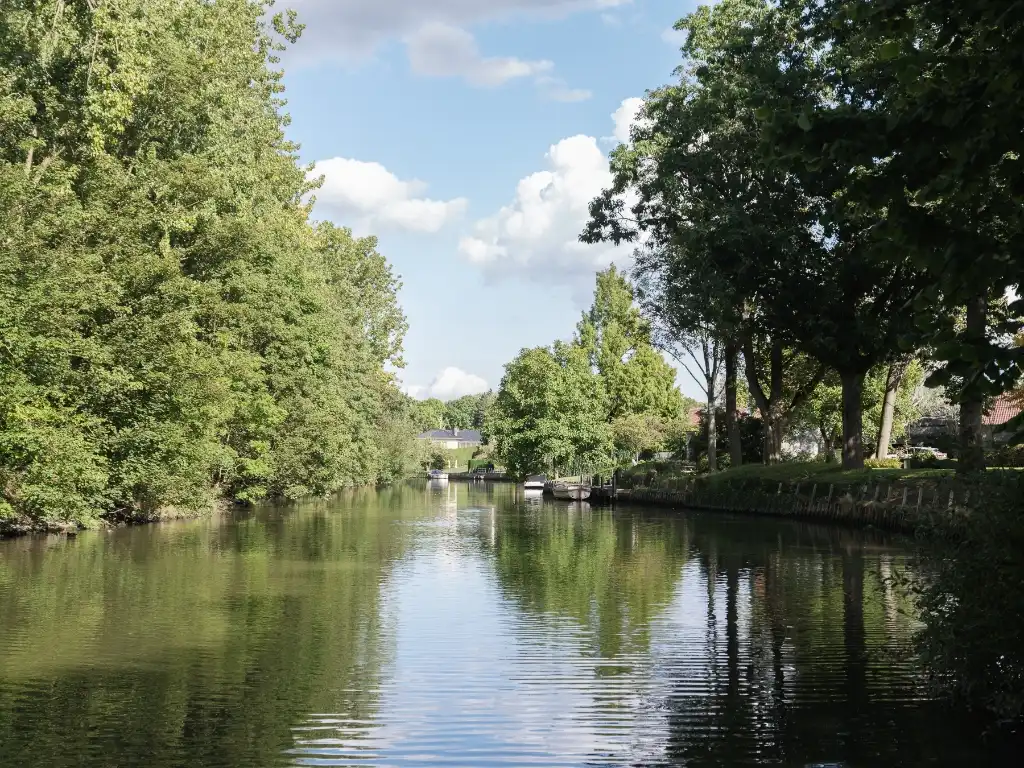 Vrijstaande villa (te renoveren) op slechts 50 meter van de Leie foto 11