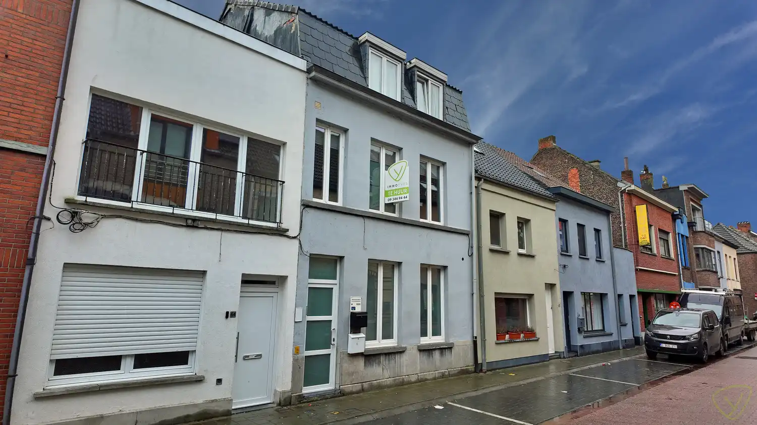 Charmant startersappartement nabij de Markt van Eeklo! foto {{pictureIndex}}