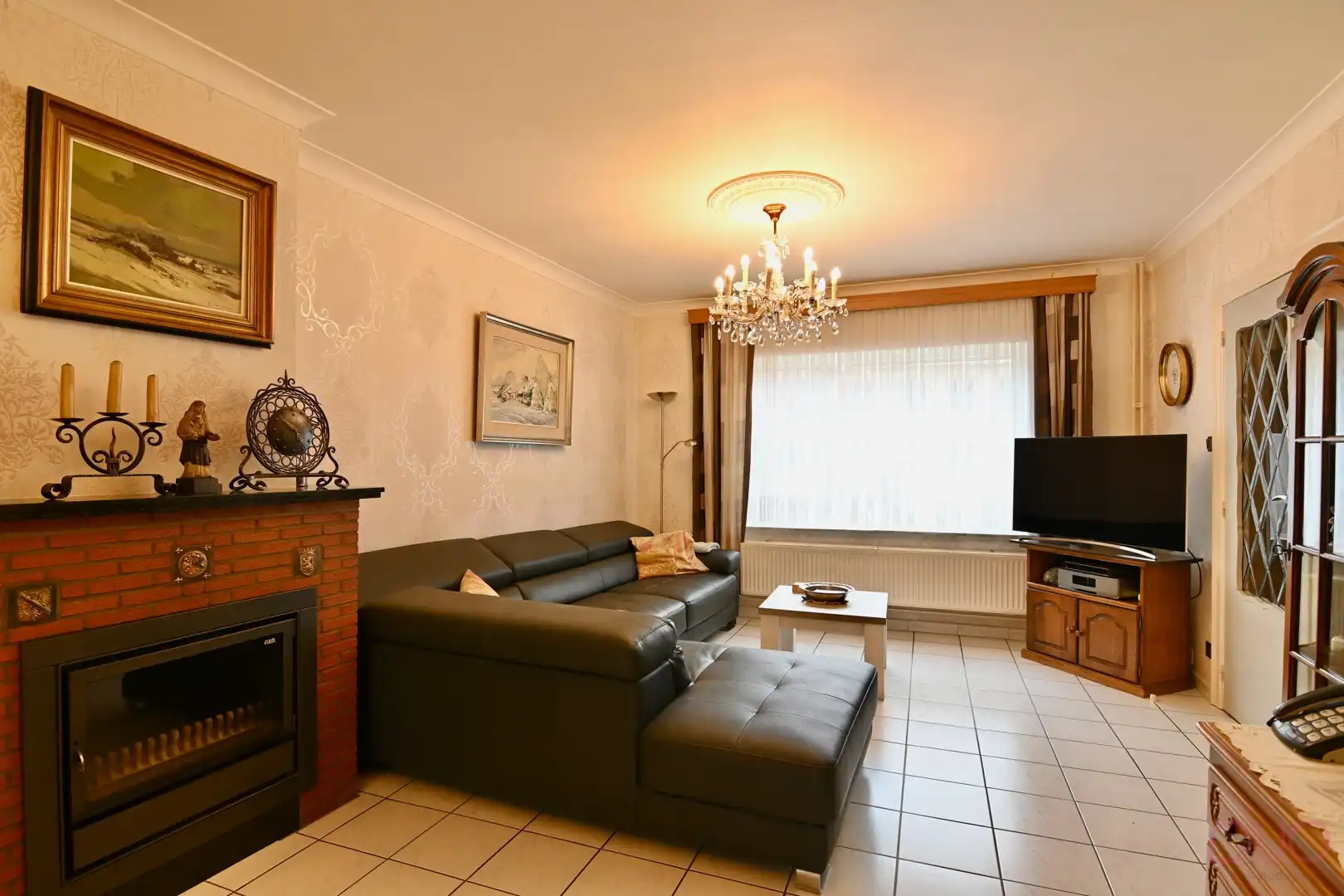 Grotendeels vernieuwde stadswoning op toplocatie met achterliggende stadstuin foto 3