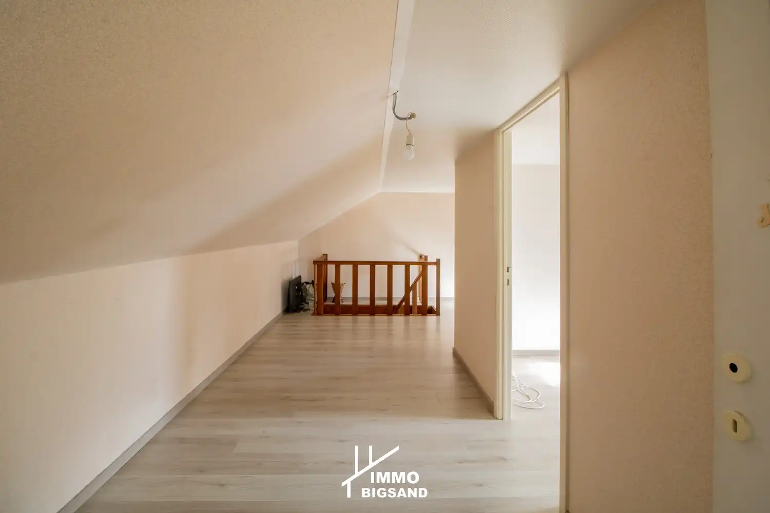 Ruime villa te koop in doodlopende straat foto 10