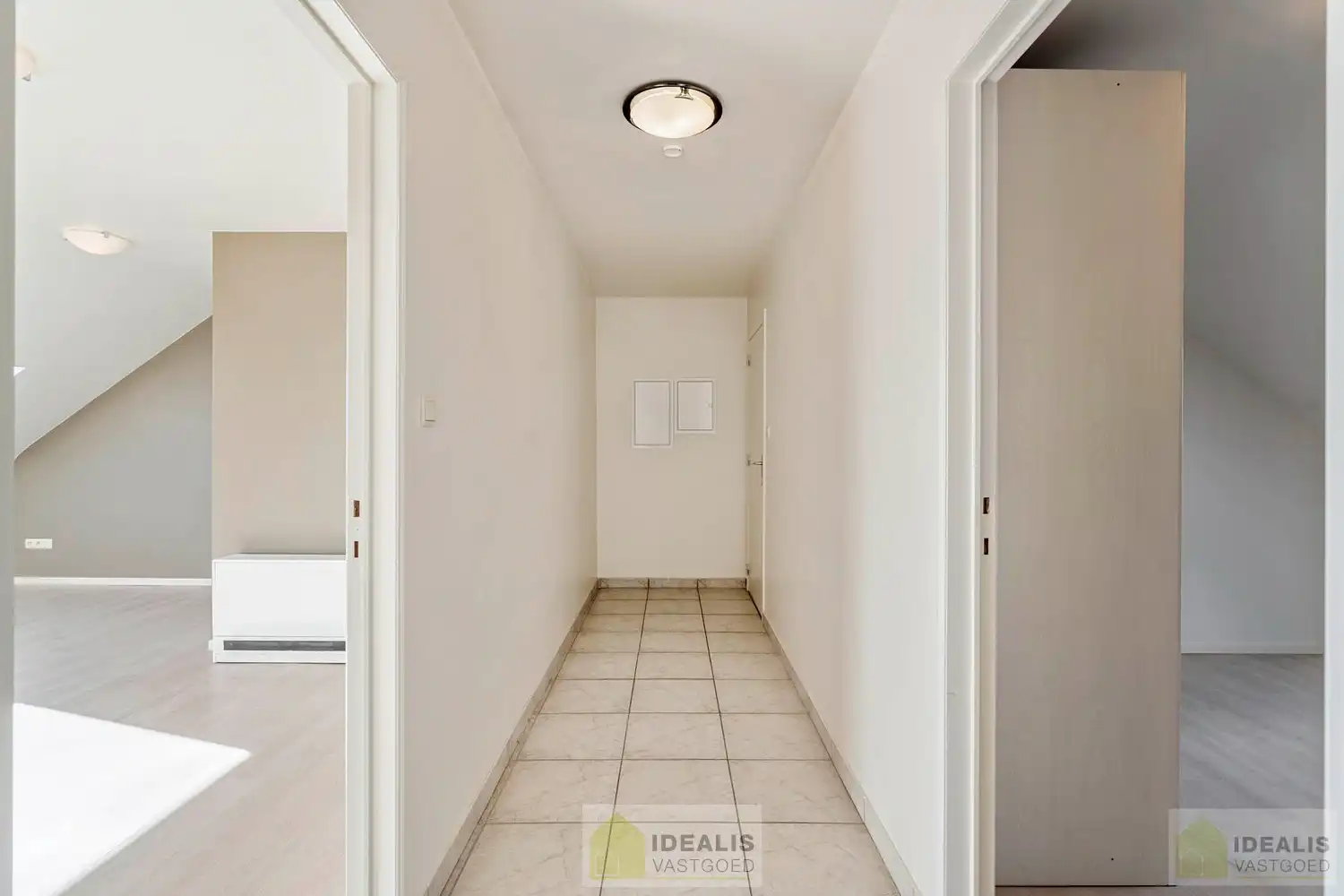 IDEALIS VASTGOED - PRACHTIG GERENOVEERD DUPLEXAPPARTEMENT IN HARTJE HAMONT! foto 36