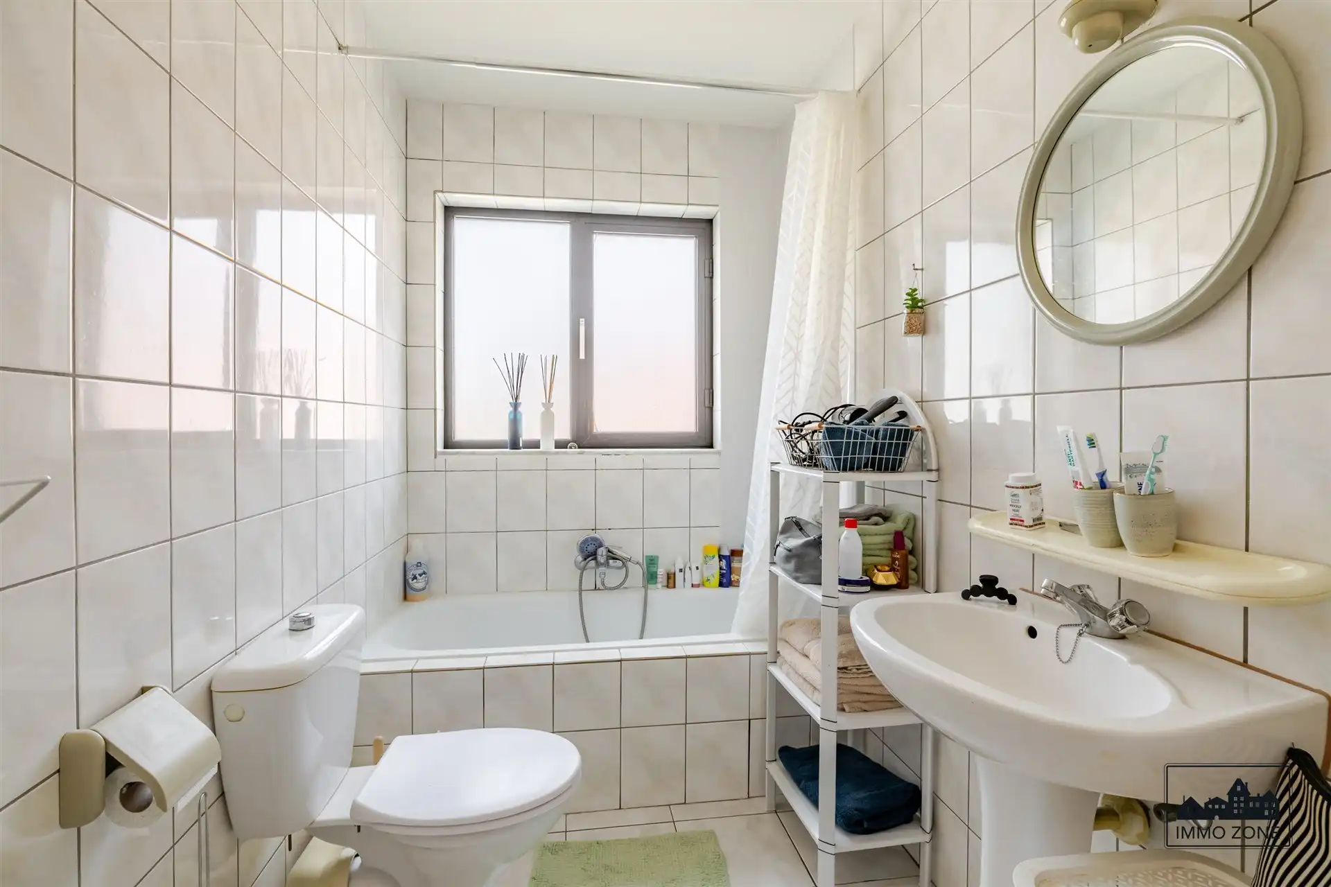 Ruim éénslaapkamerappartement te koop met terras en garage foto 7