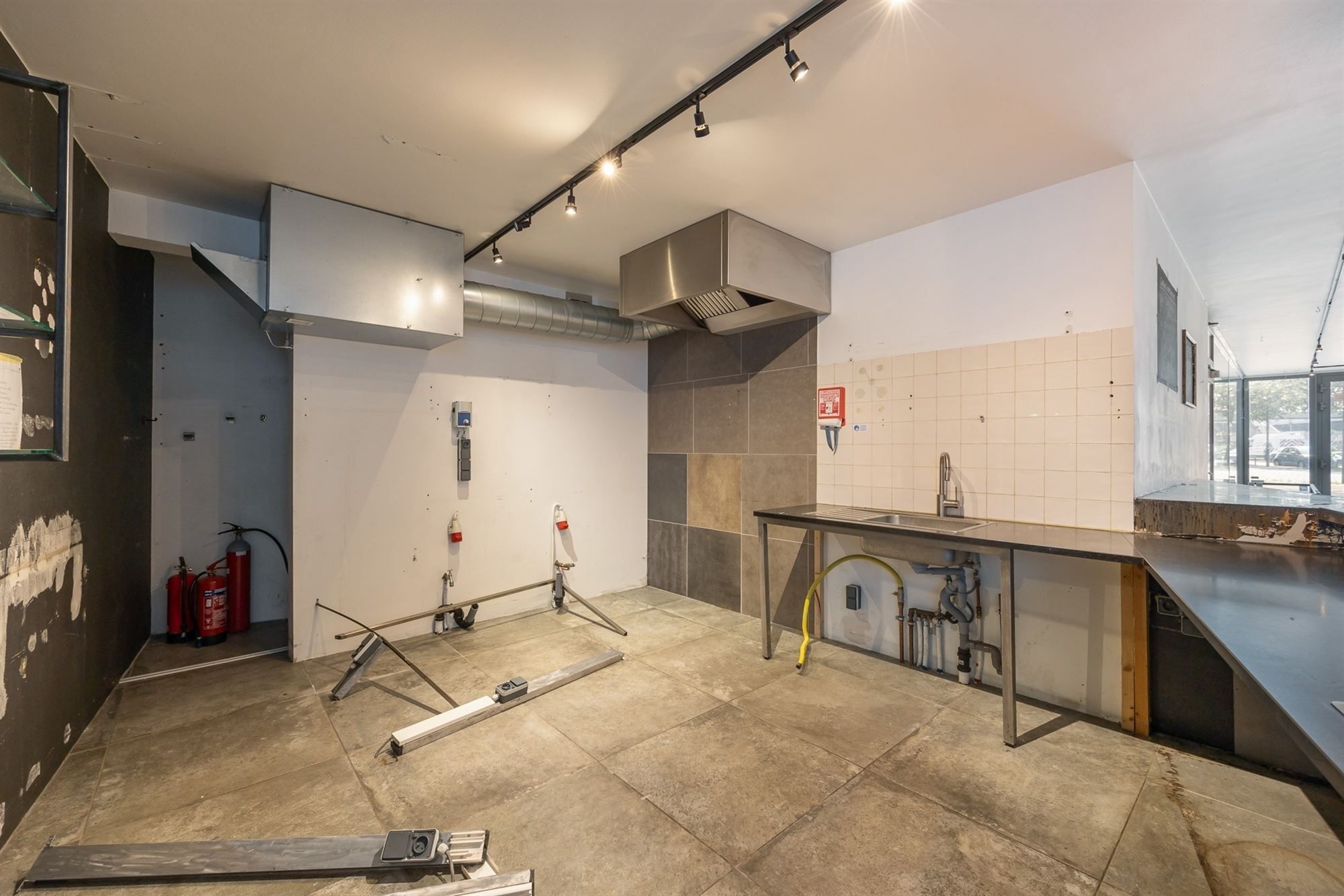 Handelsgelijkvloers van 152m² op toplocatie foto 7