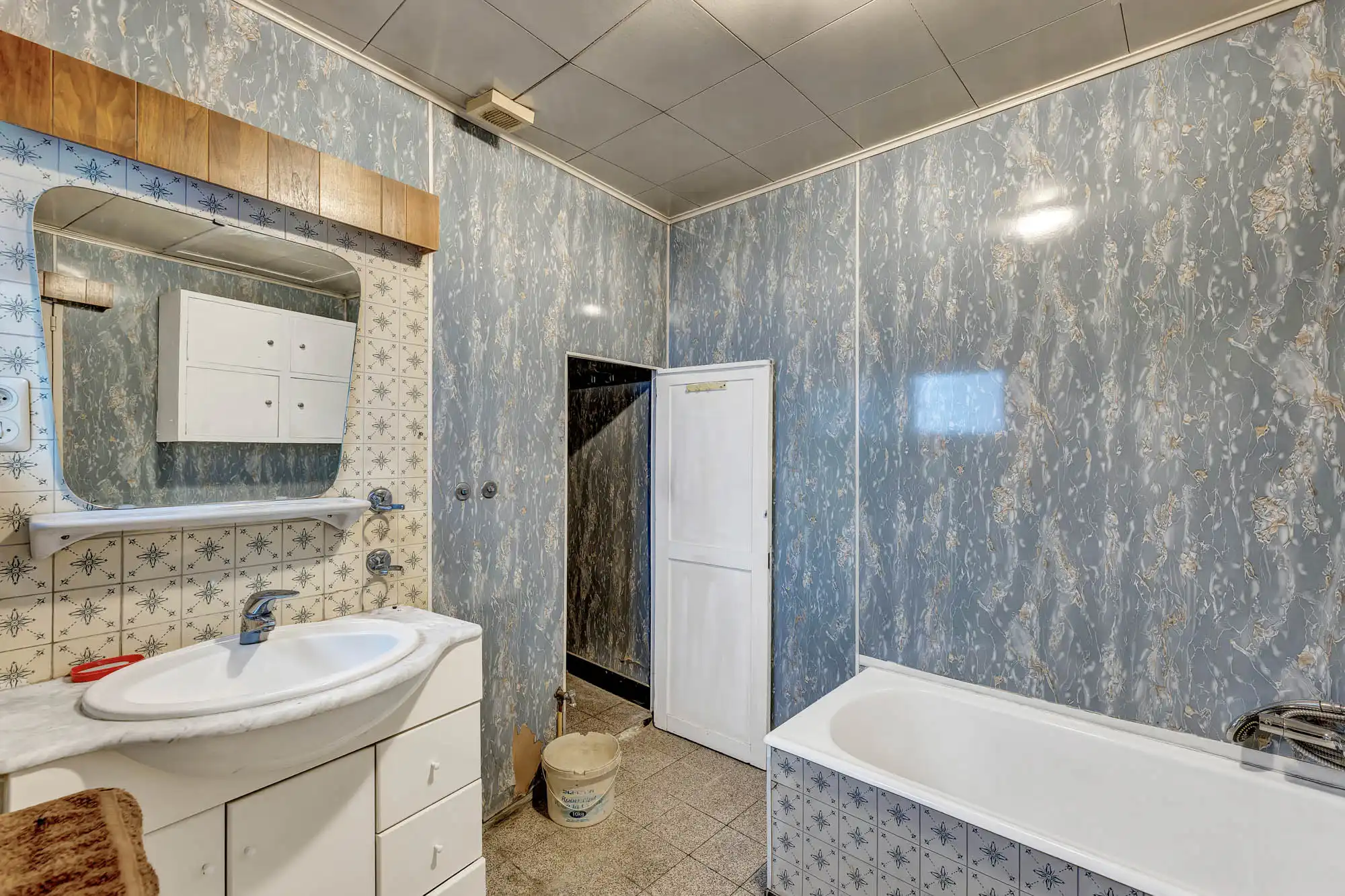 Charmante rijwoning met tuin, garage en parkeerplaats foto 10