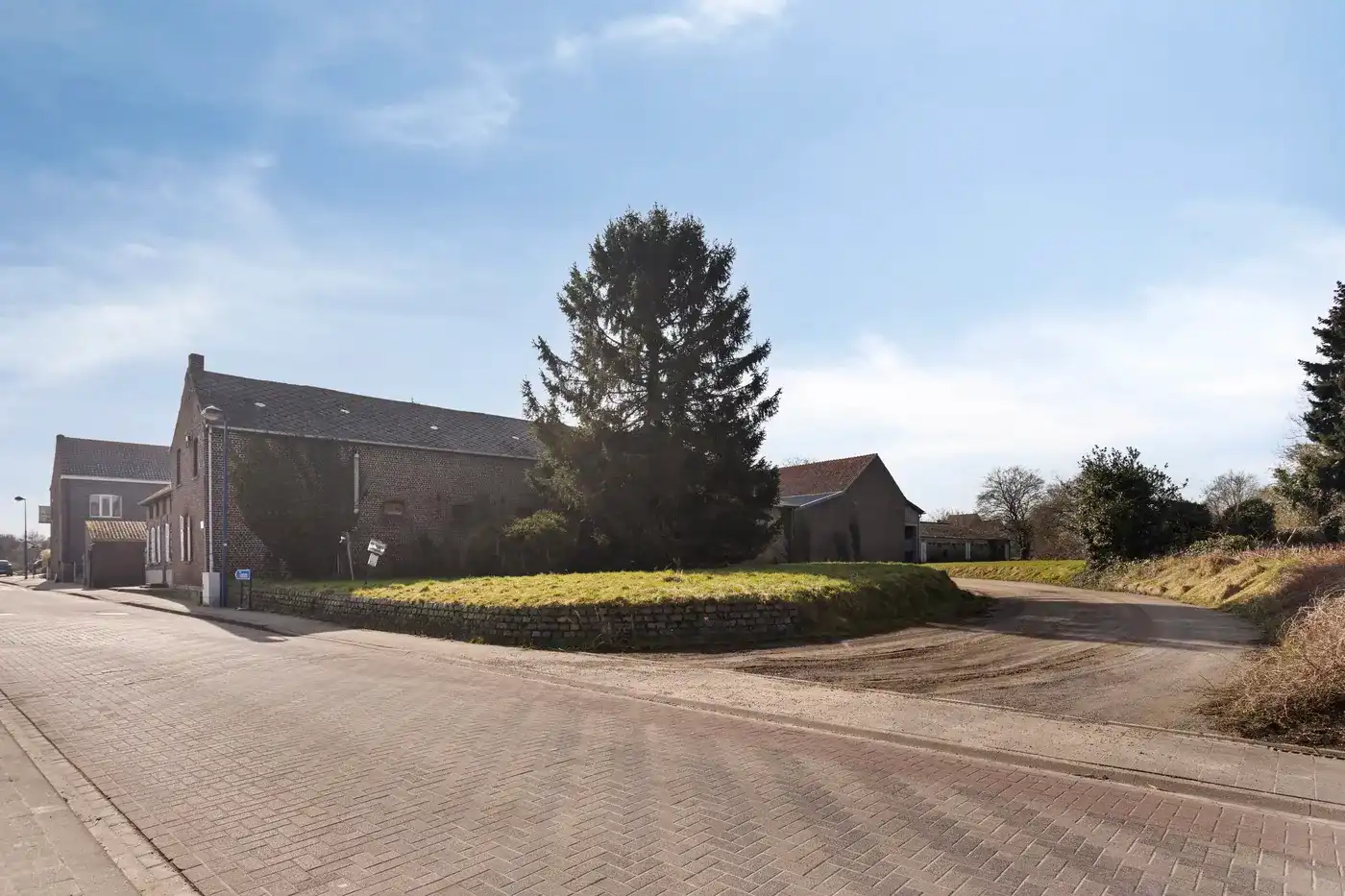 Renovatieproject of projectgrond voor meerdere wooneenheden foto 9