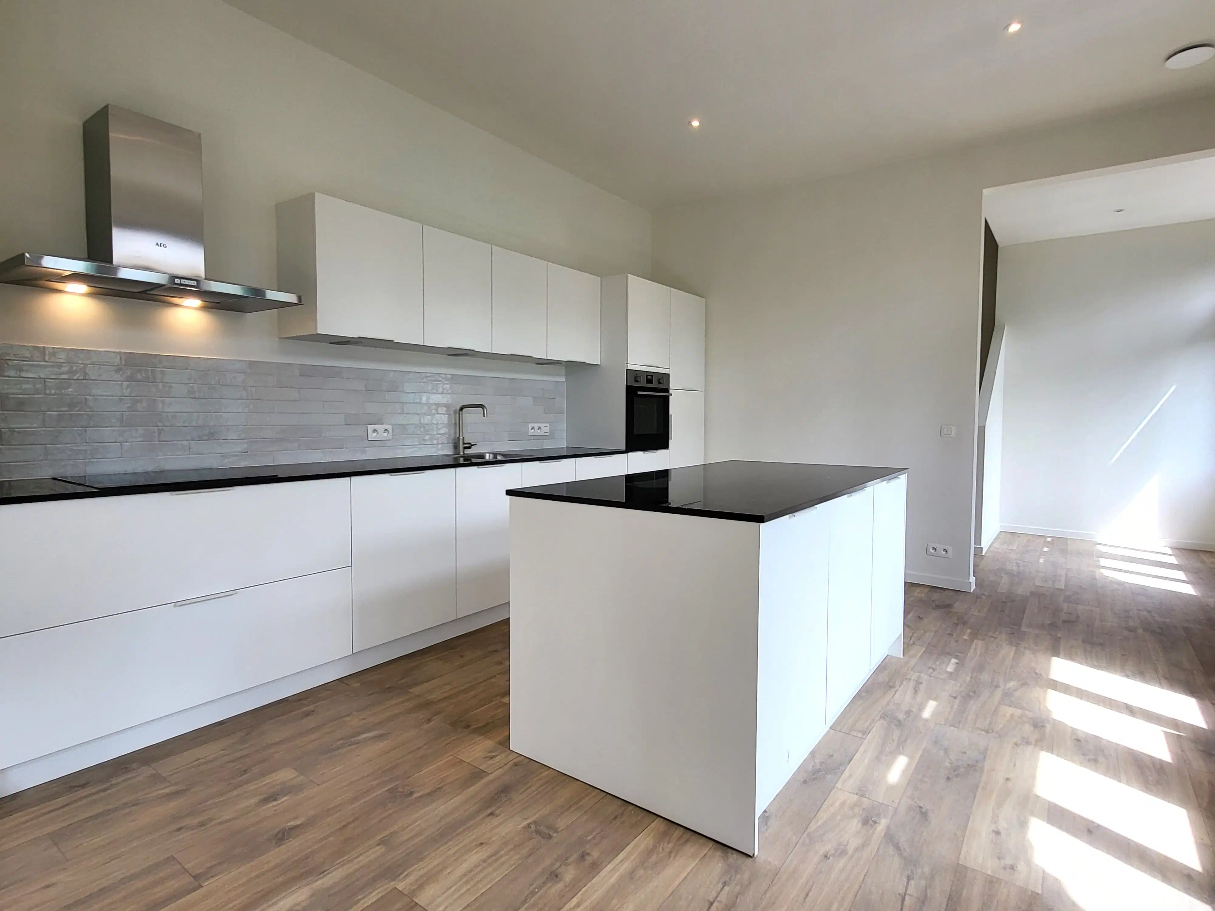 Volledig gerenoveerd appartement met 2 slaapkamers in het hart van Gent.  foto 22