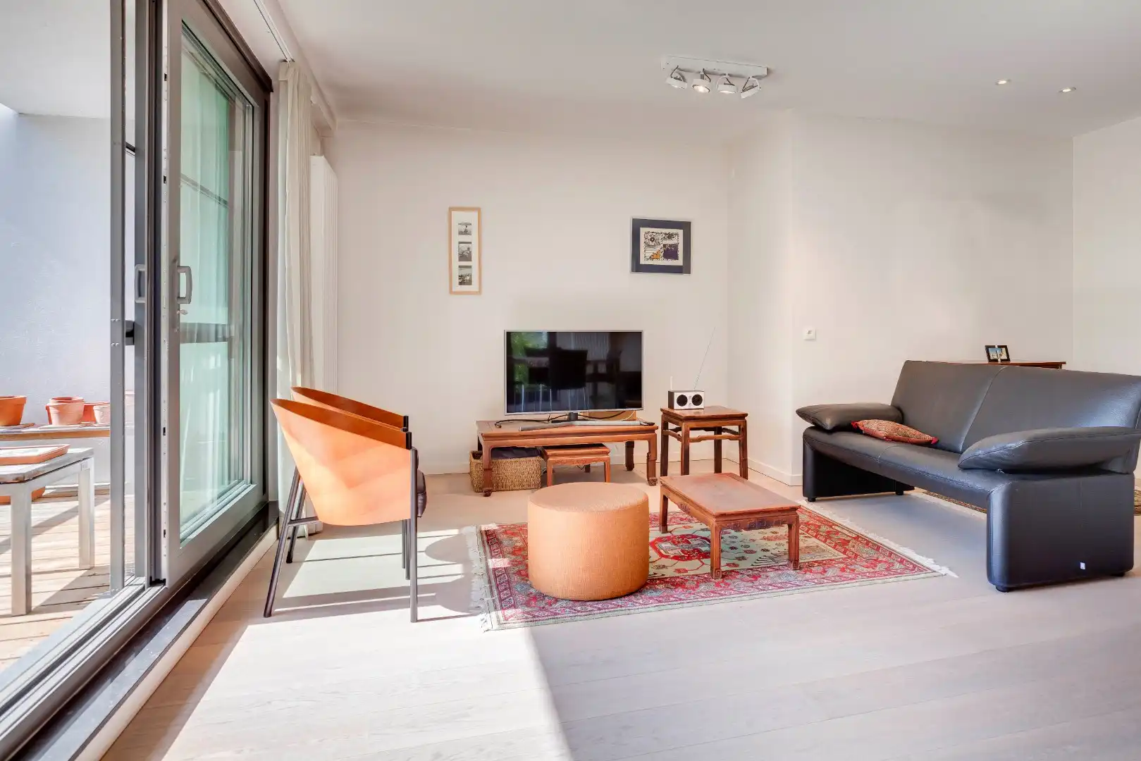 Instapklaar modern appartement  met terras en ondergrondse staanplaats foto 5