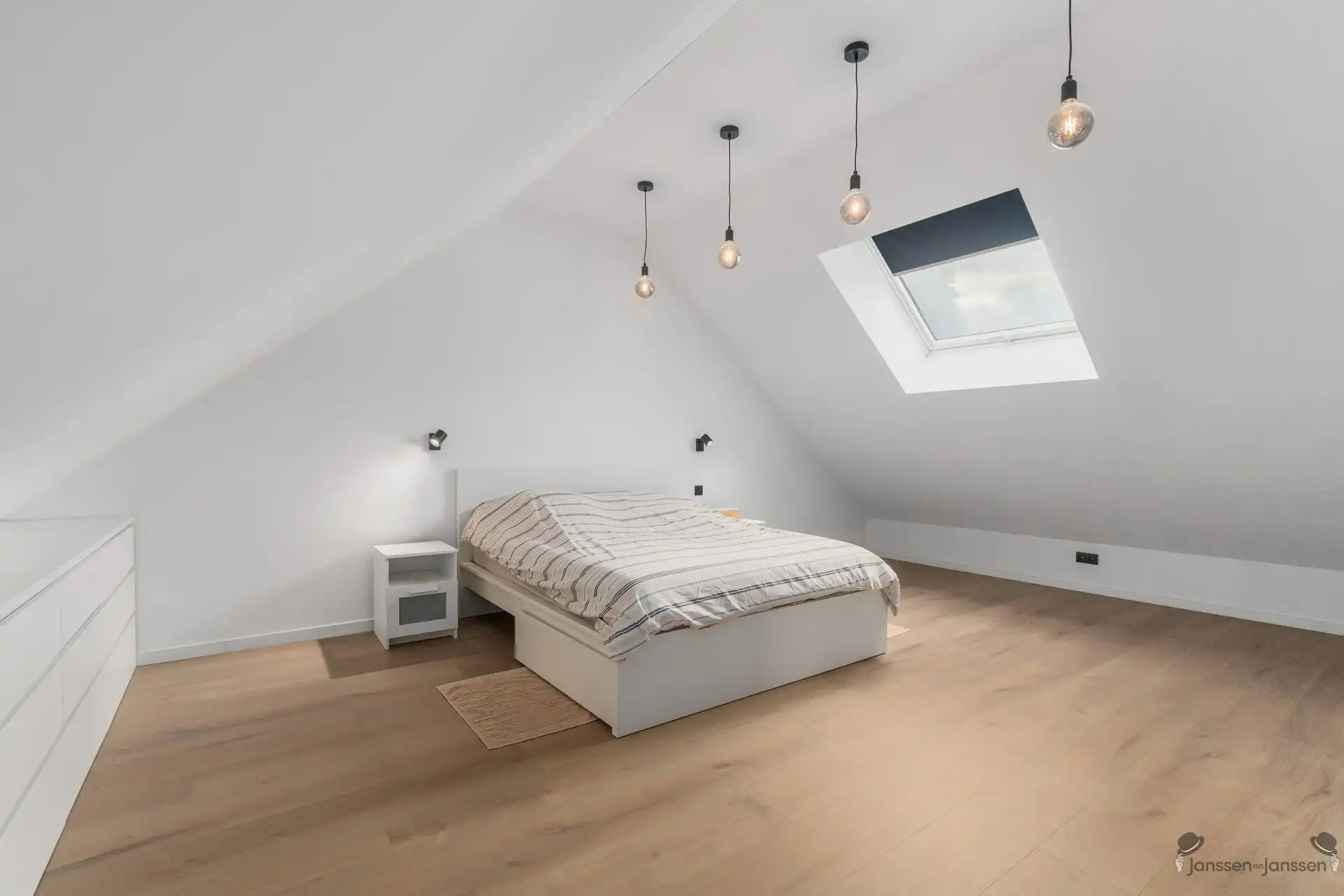 Gerenoveerde woning met 3 slaapkamers te Tessenderlo foto 16