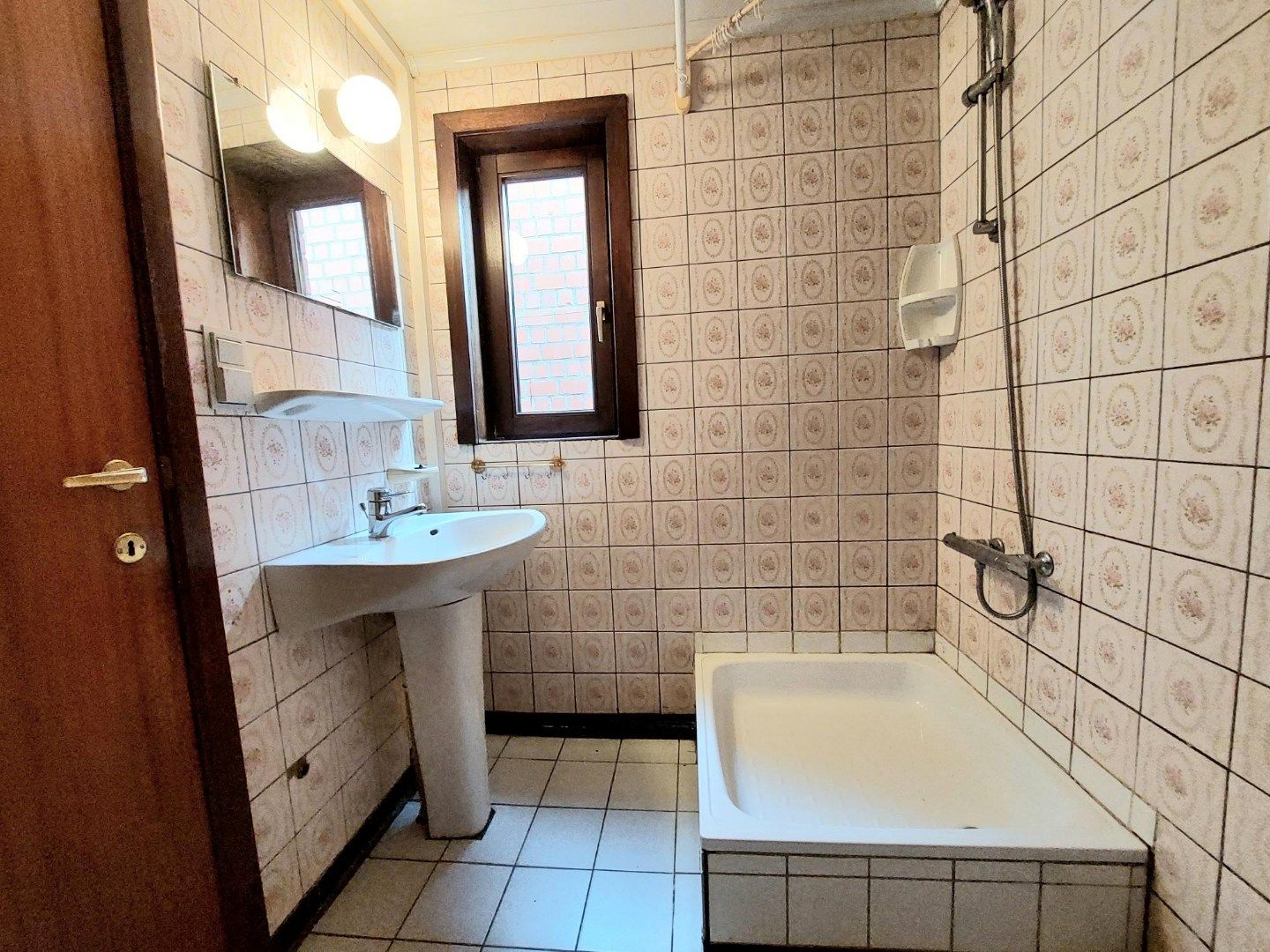 Gezellige halfopen woning  foto 6