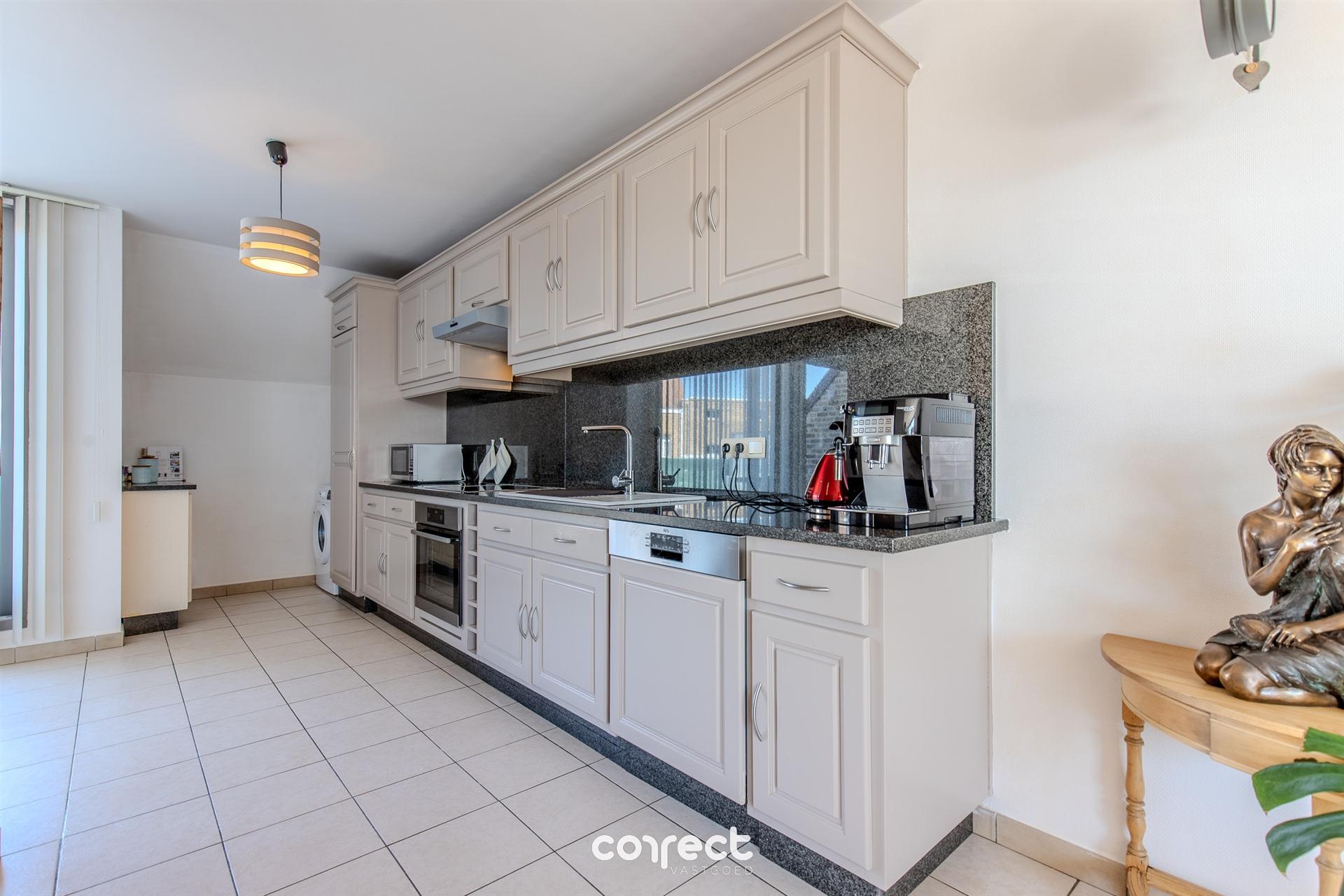Ruim en energiezuinig duplex appartement Adinkerke foto 12